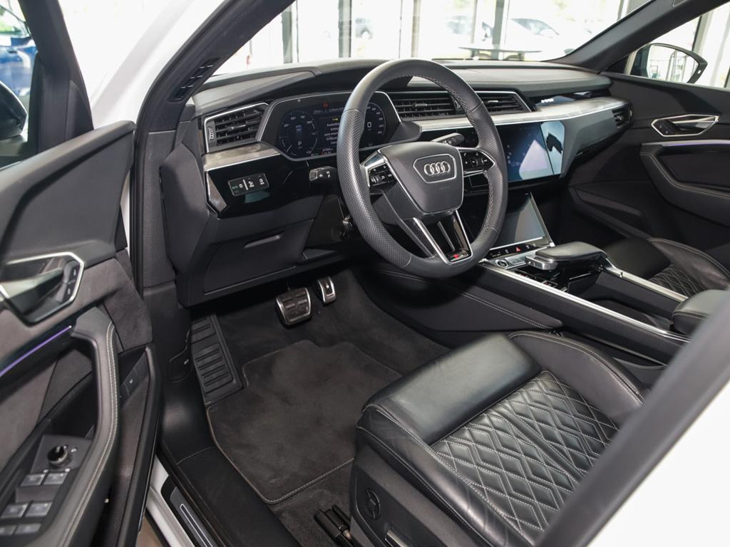 Audi Q8 e-tron