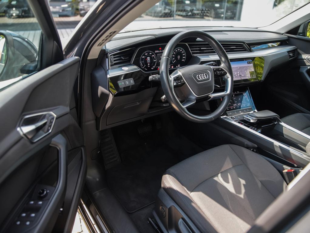 Audi Q8 e-tron
