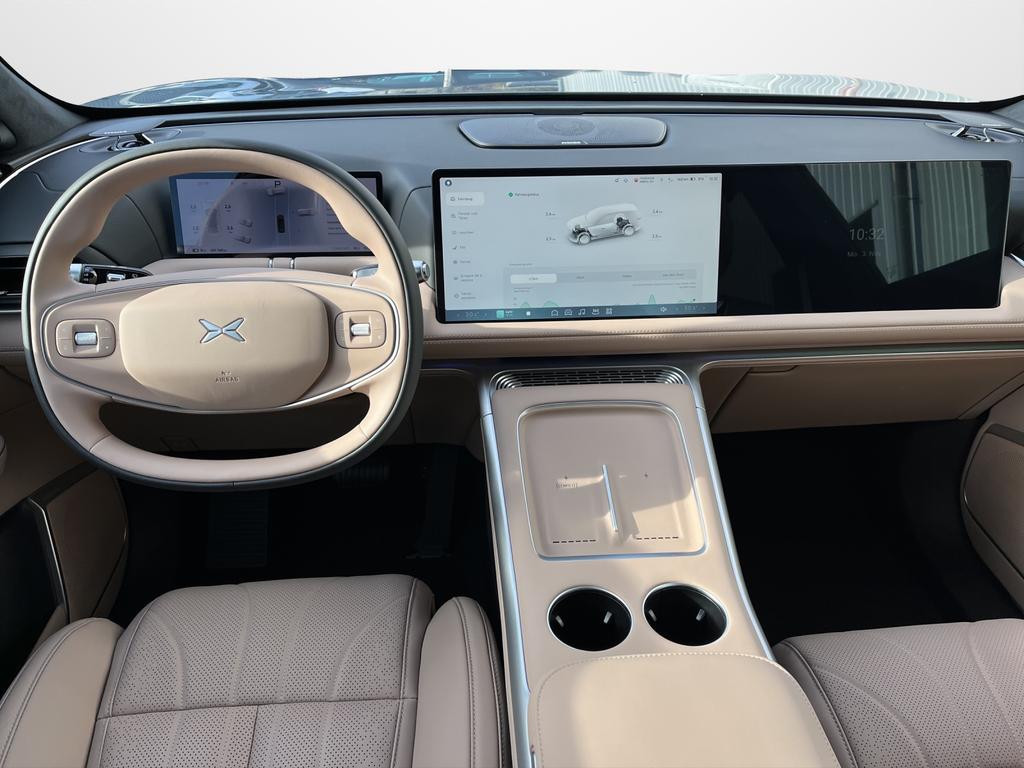 Xpeng G9