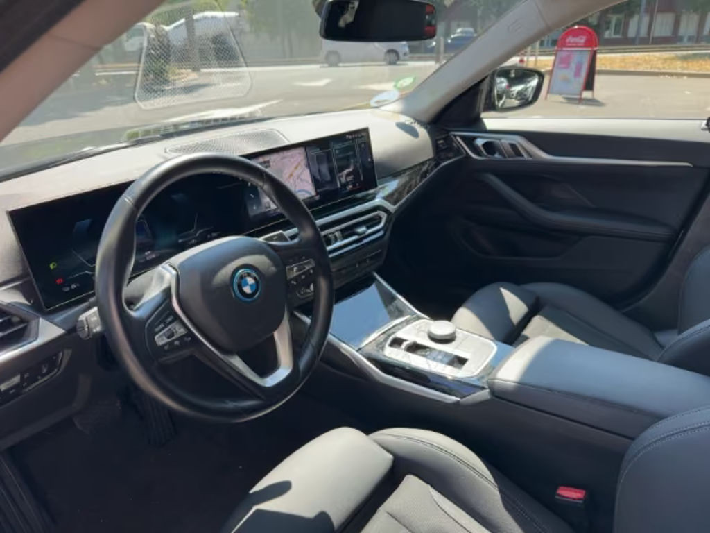 BMW i4