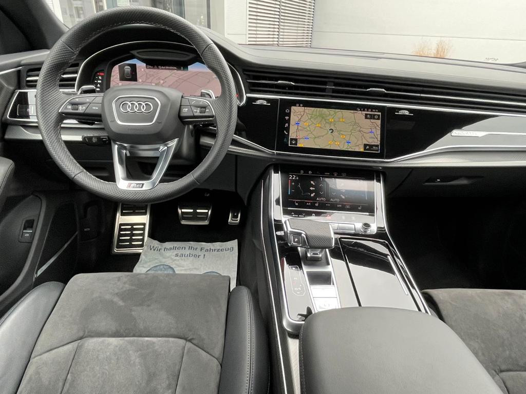 Audi RS Q8