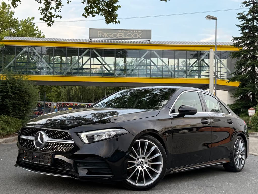 Mercedes-Benz A-Klasse A 200 AMG Line A 200 d
