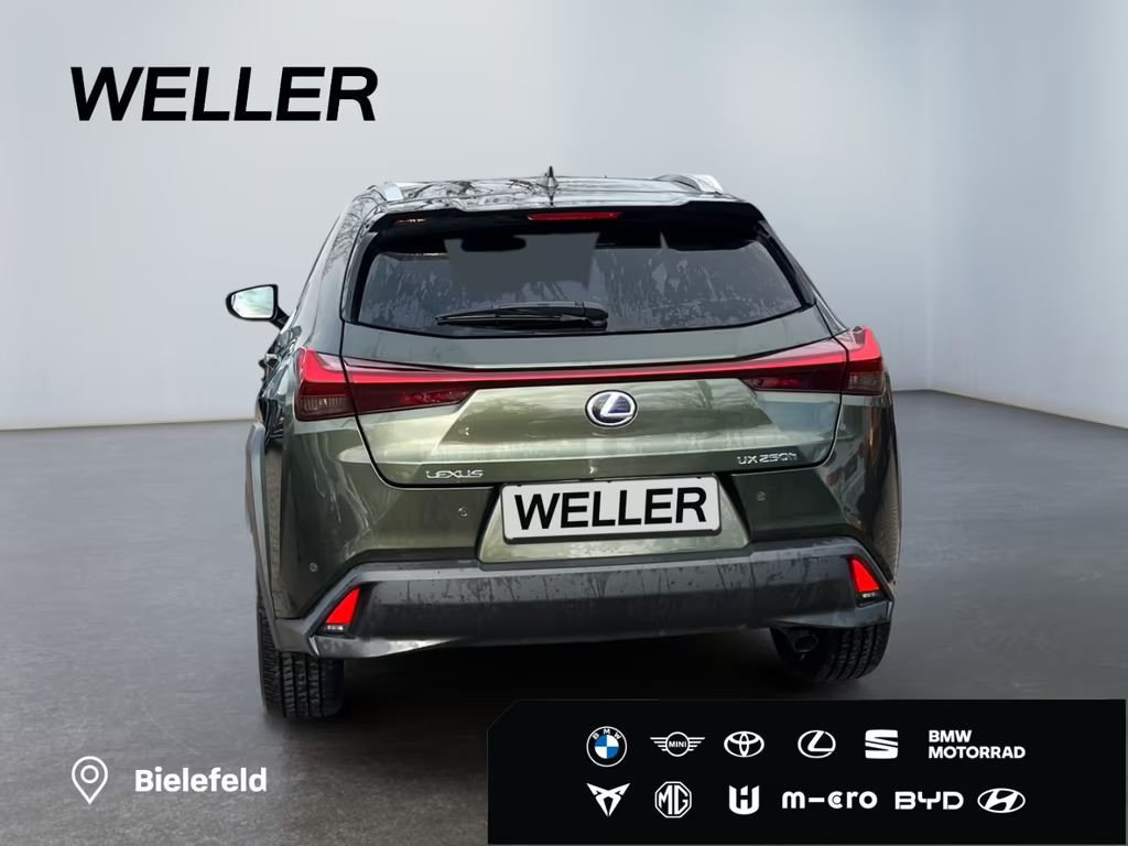 Lexus UX