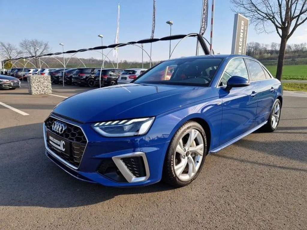 Audi A4 Sedan S-Line S-Tronic 40 TDI