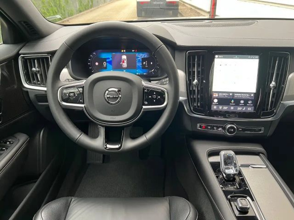 Volvo V90 Cross Country