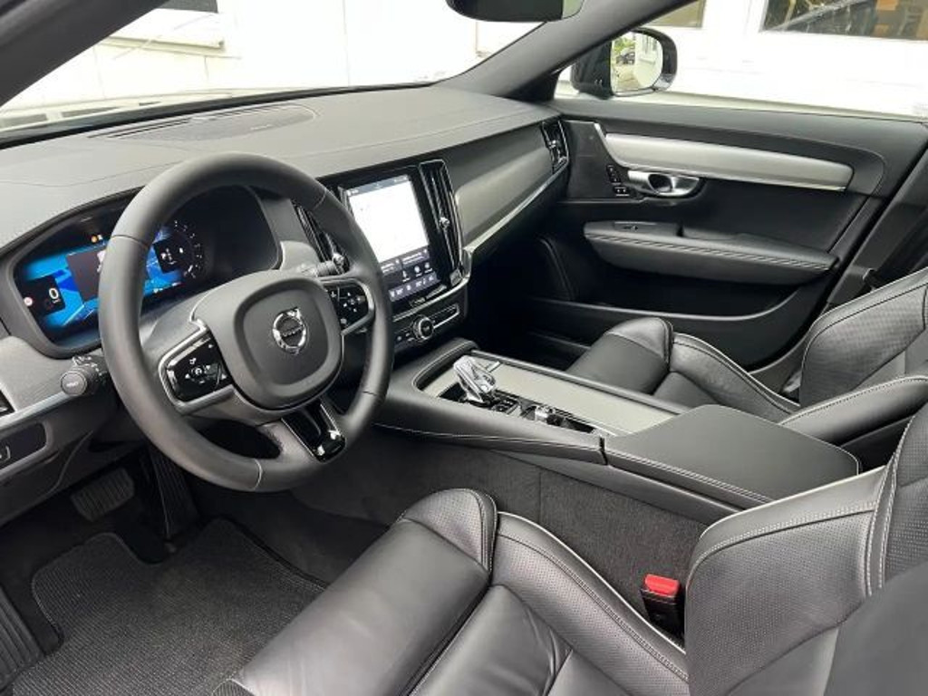 Volvo V90 Cross Country