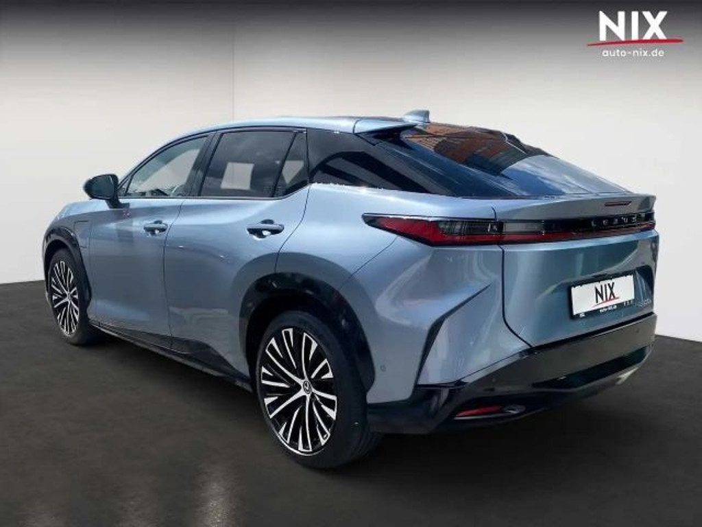 Lexus RZ