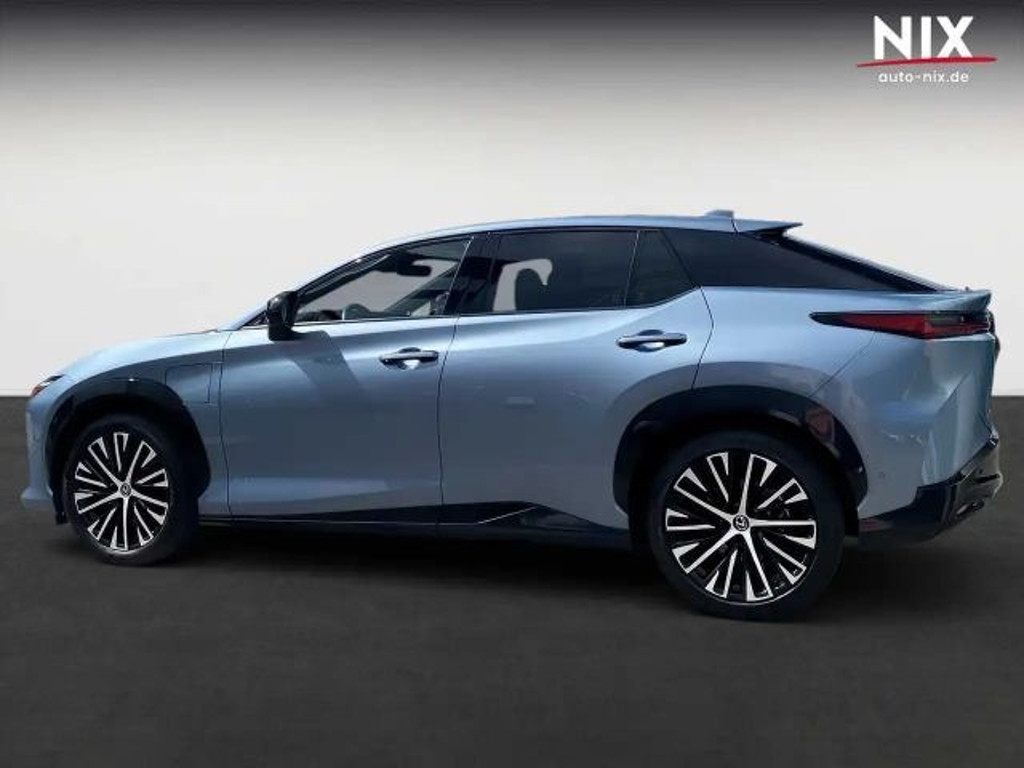 Lexus RZ