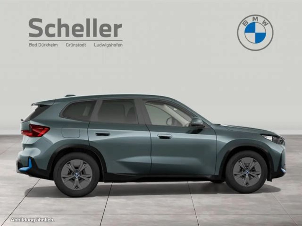 BMW iX1