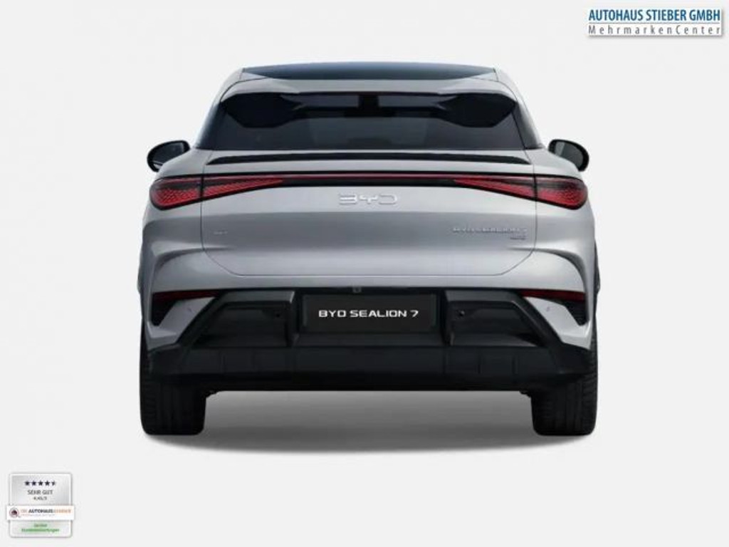 BYD Sealion 7