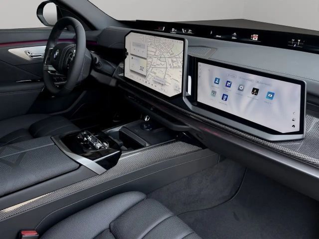 BMW i7