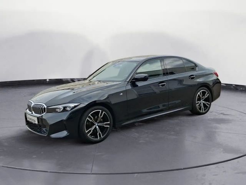 BMW 3 Serie 318 M-Sport Sedan 318i