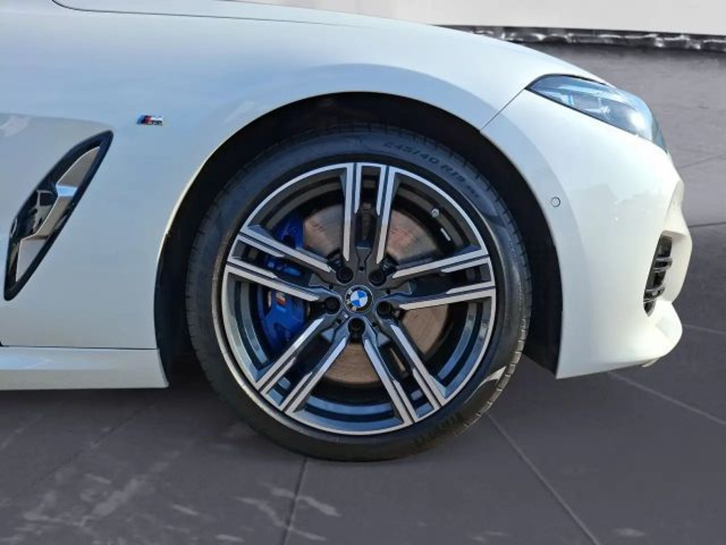 BMW M850