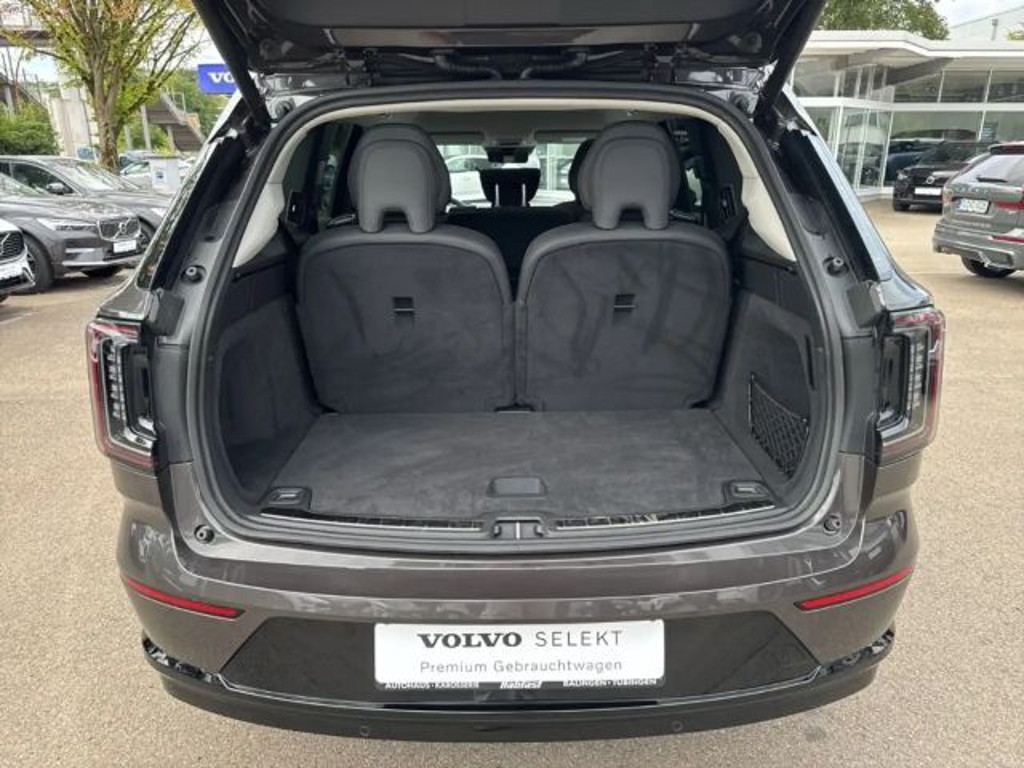 Volvo EX90