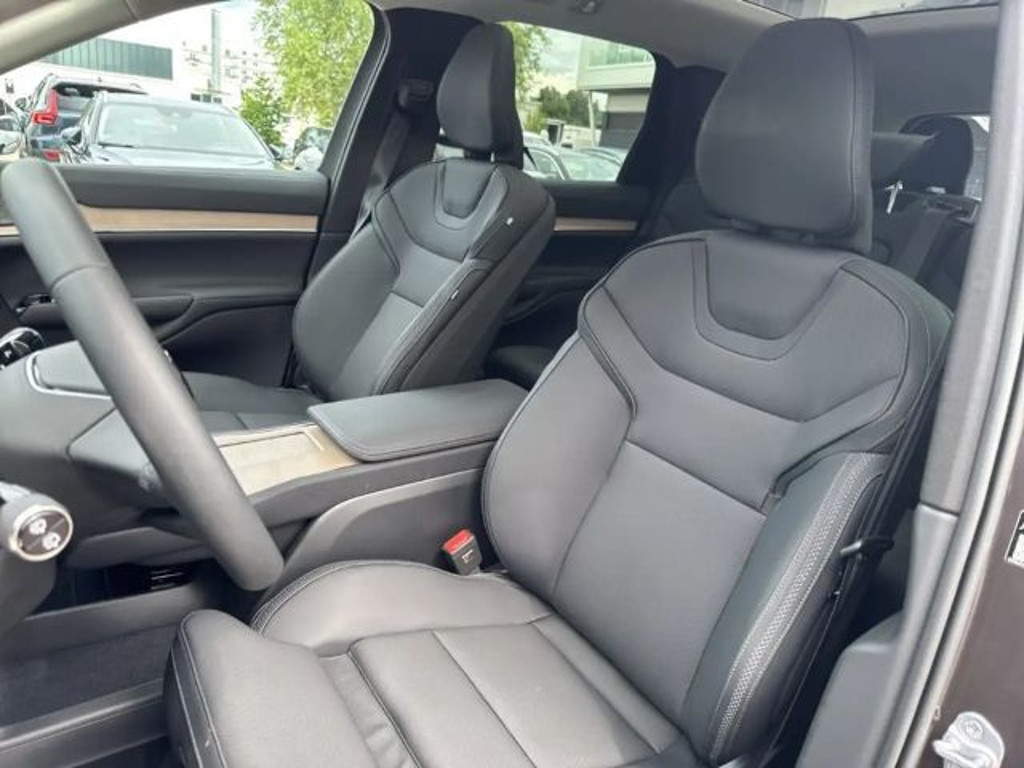Volvo EX90