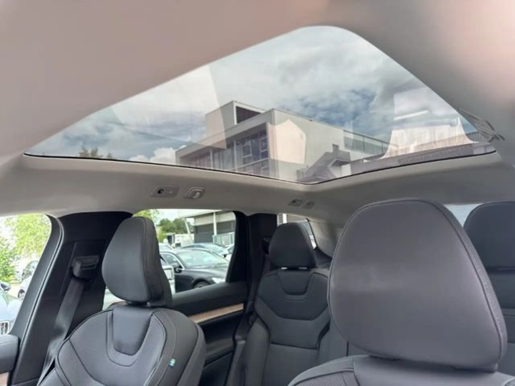 Volvo EX90