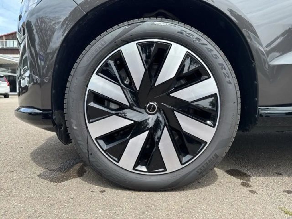 Volvo EX90