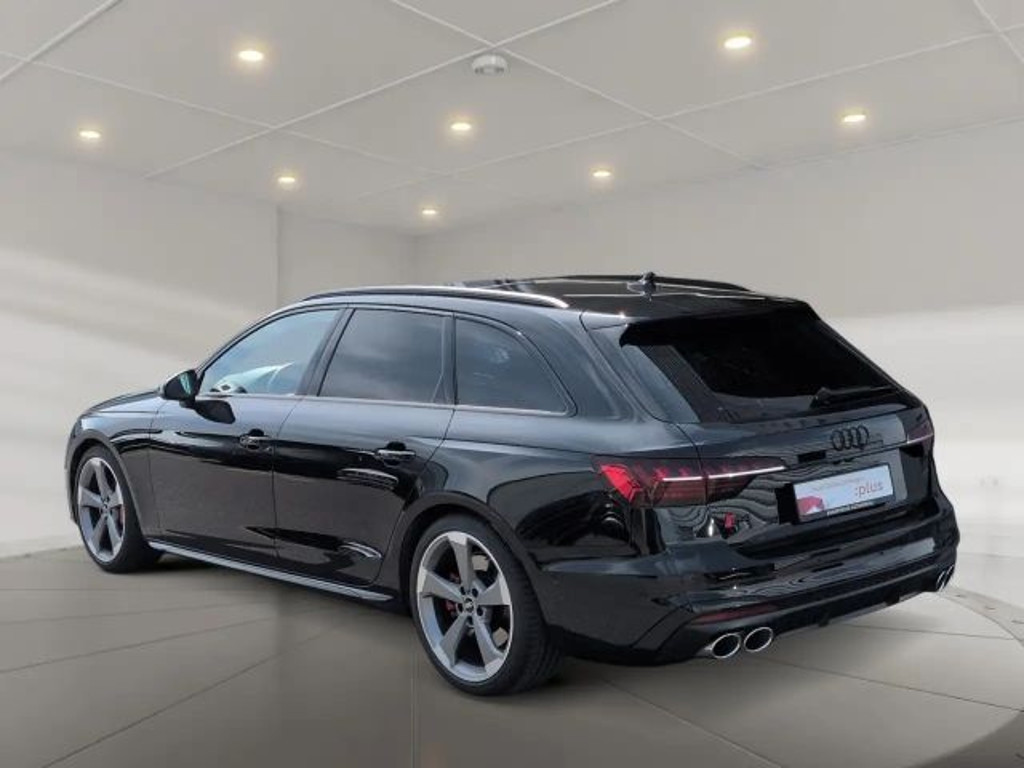 Audi S4