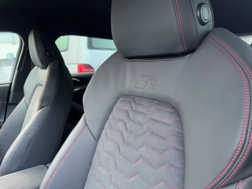 Audi S6 e-tron