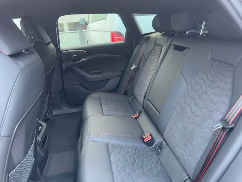 Audi S6 e-tron