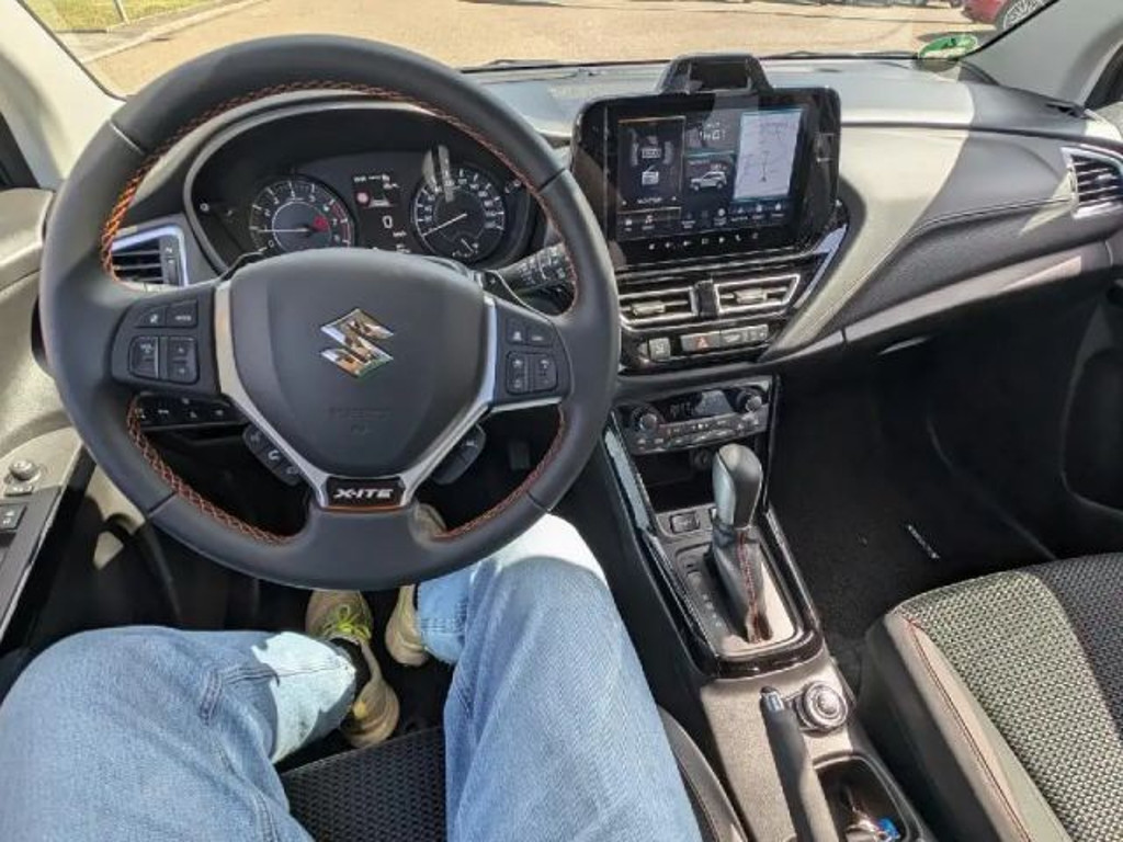 Suzuki S-Cross