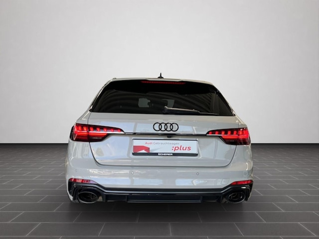 Audi RS4