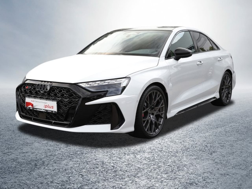 Audi RS3 Sedan Quattro S-Tronic