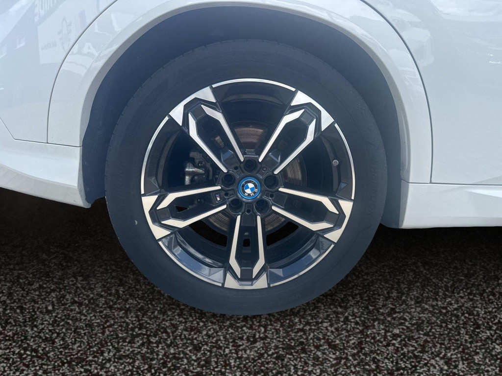 BMW iX2