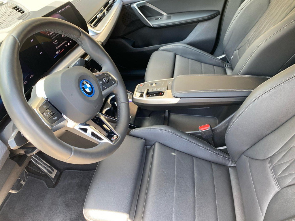BMW iX2