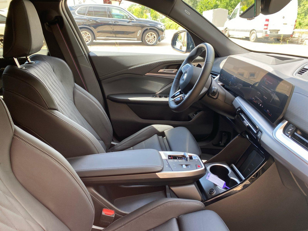 BMW iX2