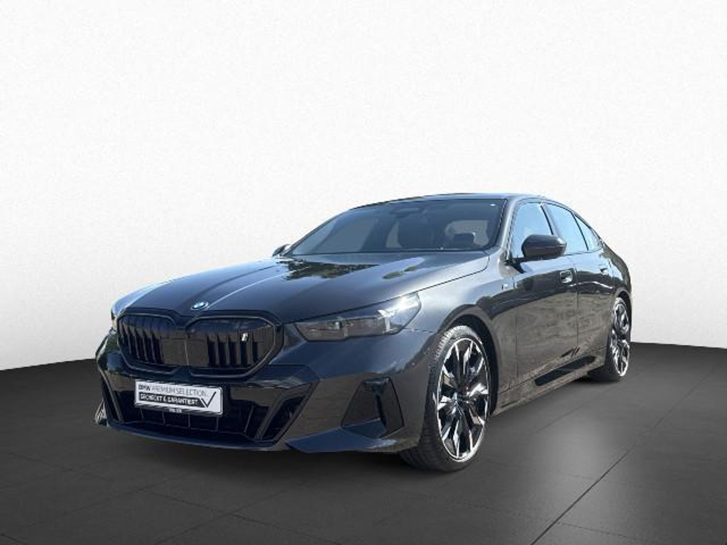 BMW i5 Sedan
