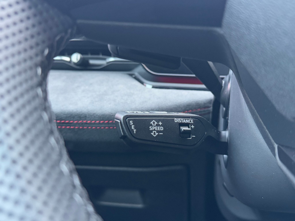 Audi S6 e-tron