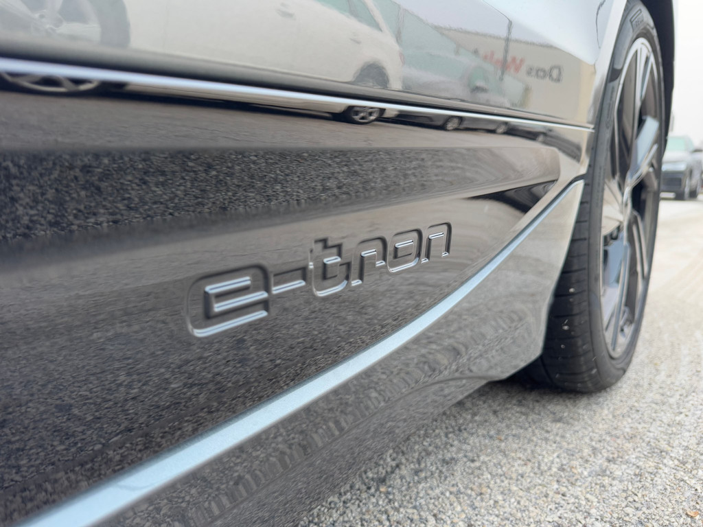 Audi S6 e-tron