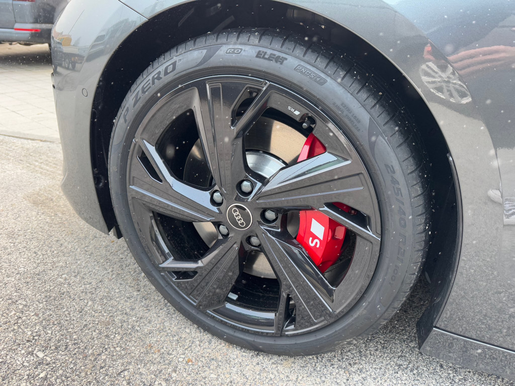 Audi S6 e-tron
