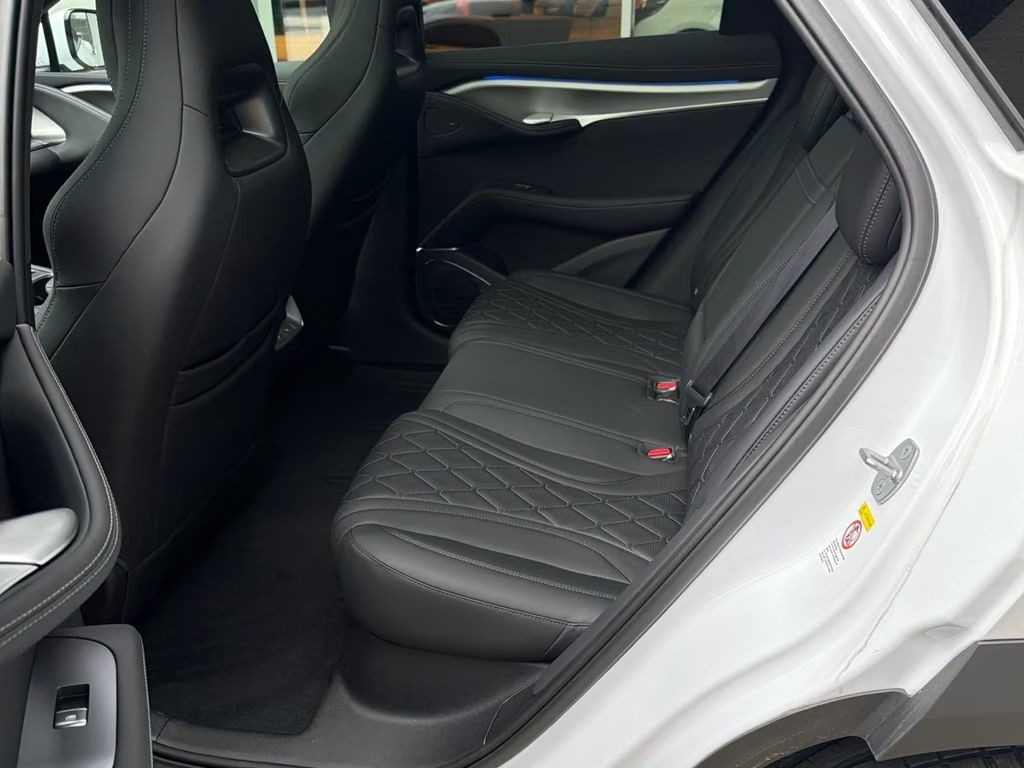 BYD Sealion 7