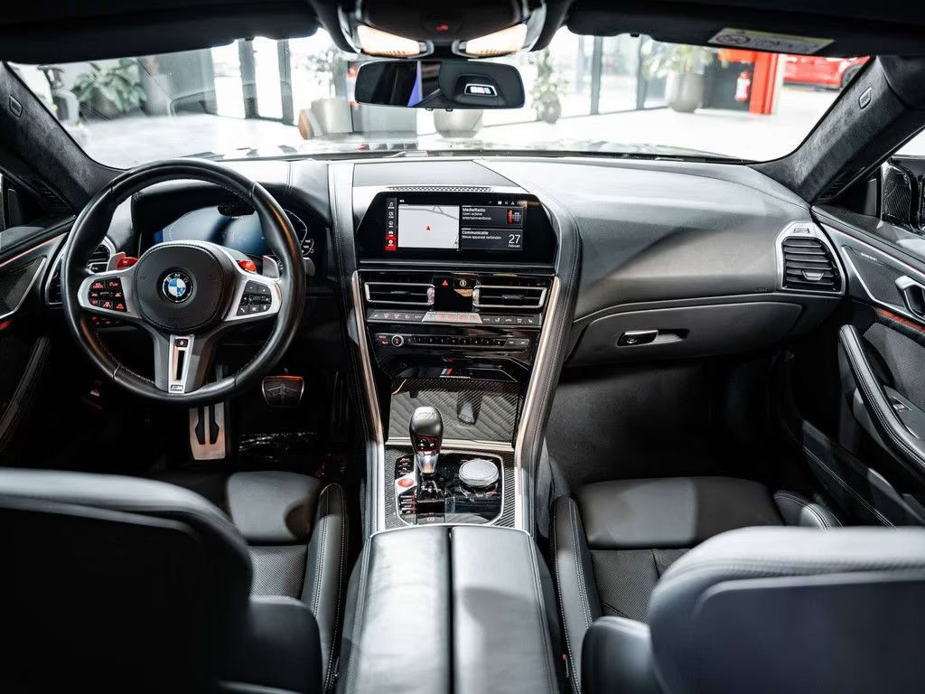 BMW M8