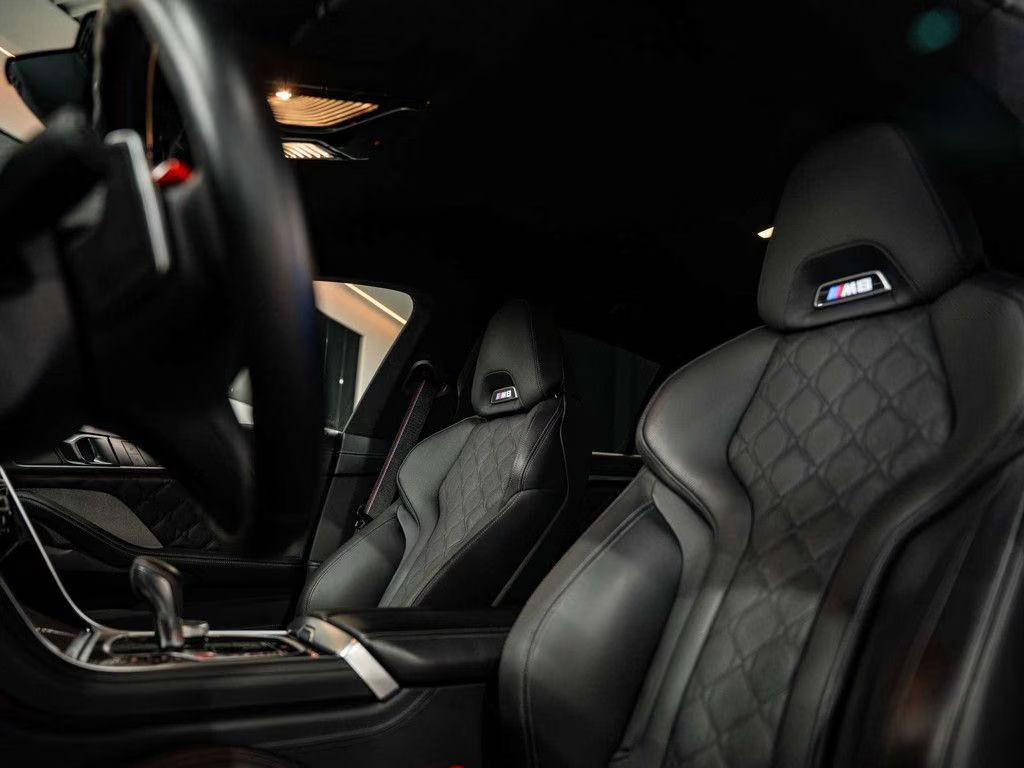 BMW M8