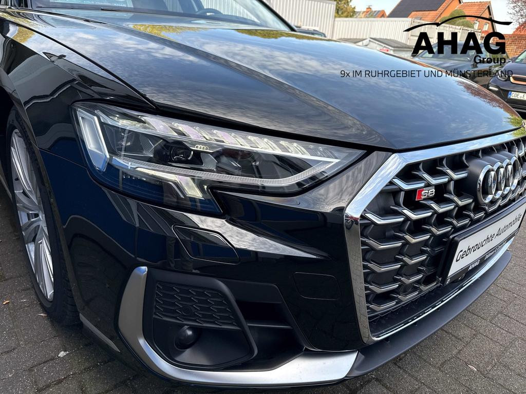 Audi S8