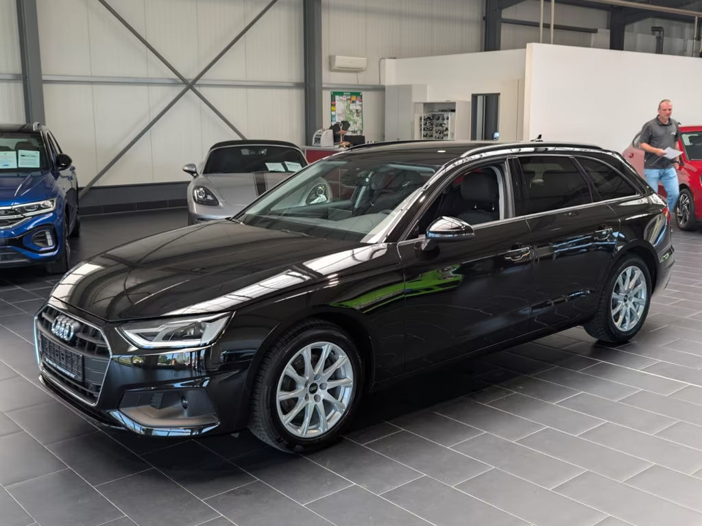 Audi A4 Avant S-Tronic 35 TFSI