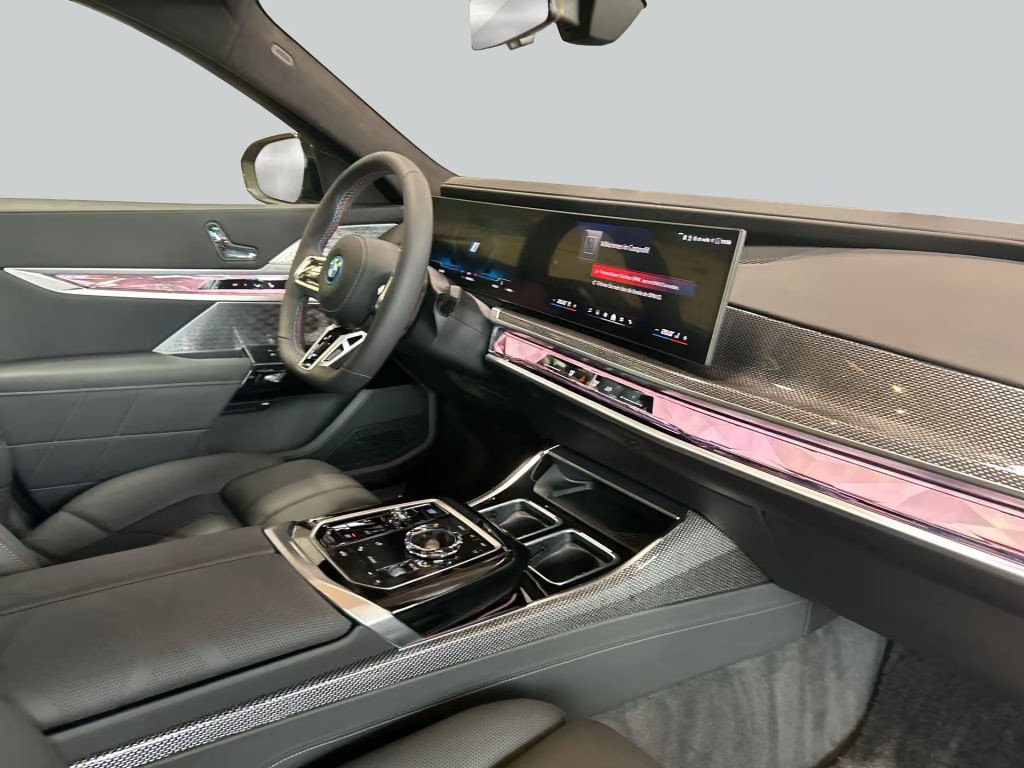 BMW i7