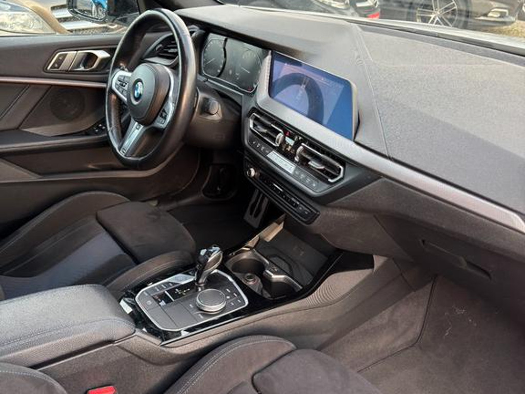 BMW M235