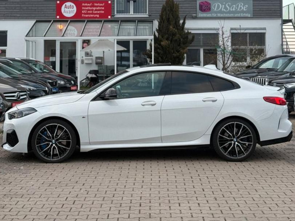 BMW M235