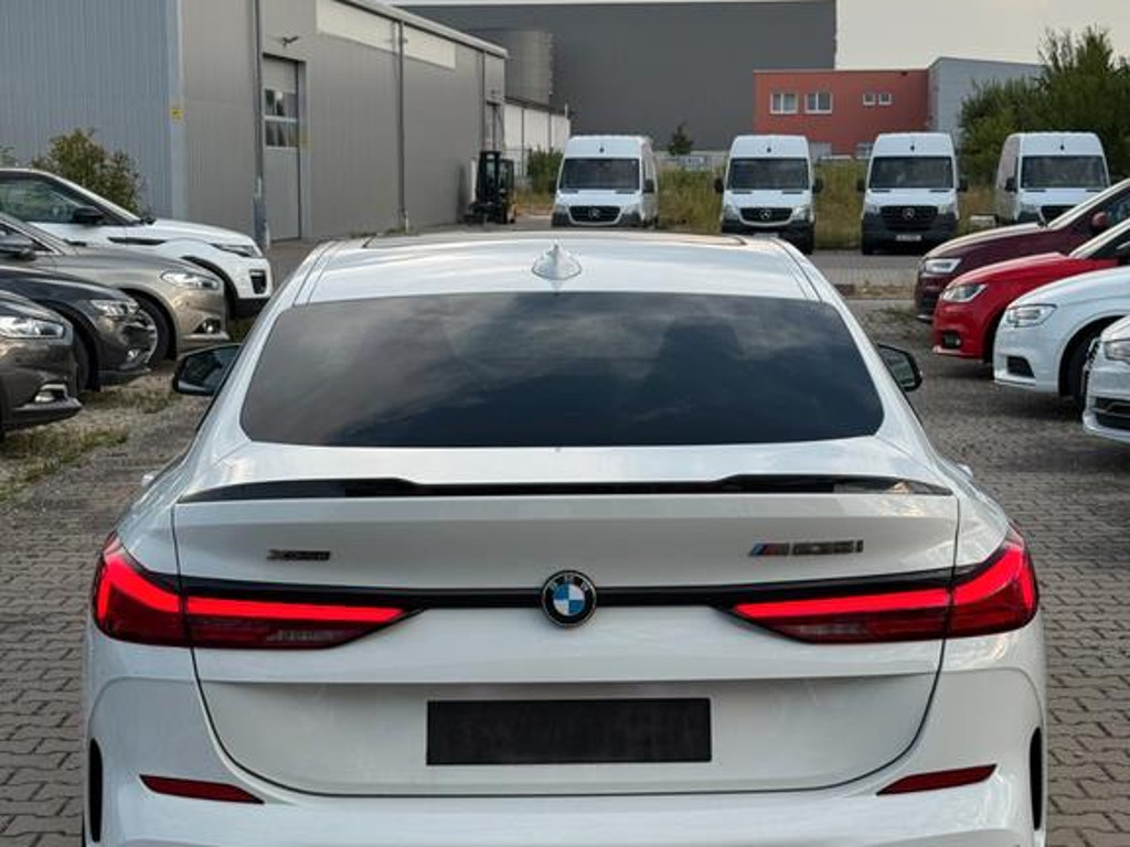 BMW M235