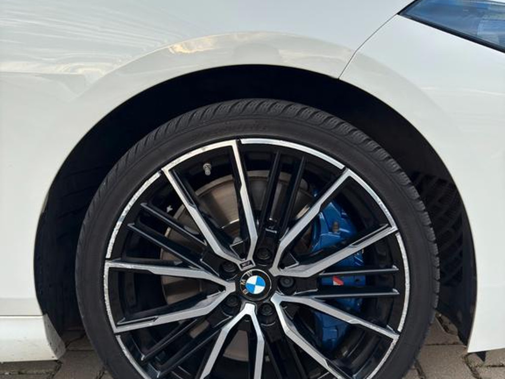 BMW M235
