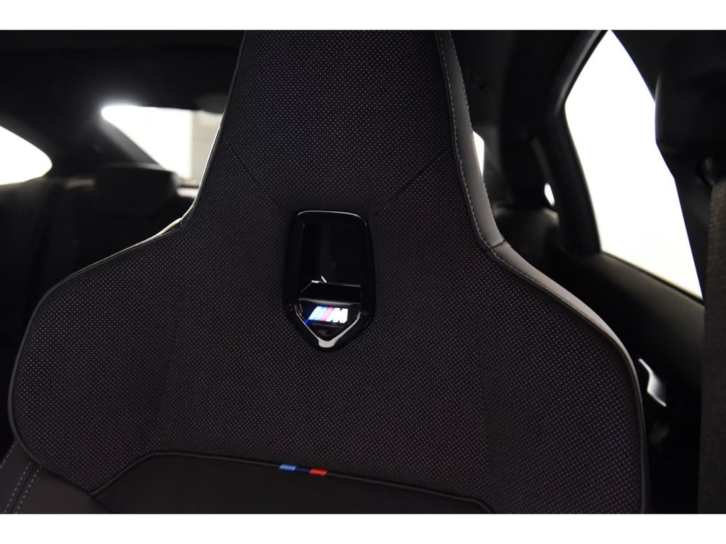 BMW M235