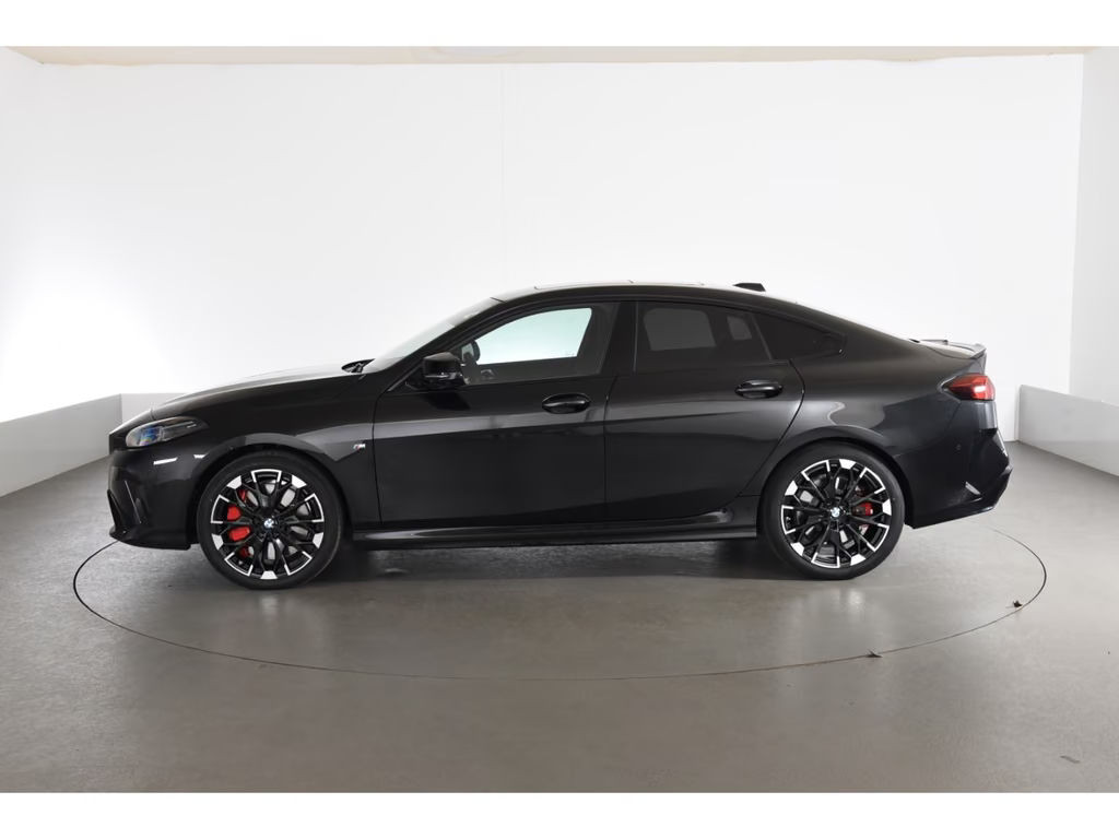 BMW M235