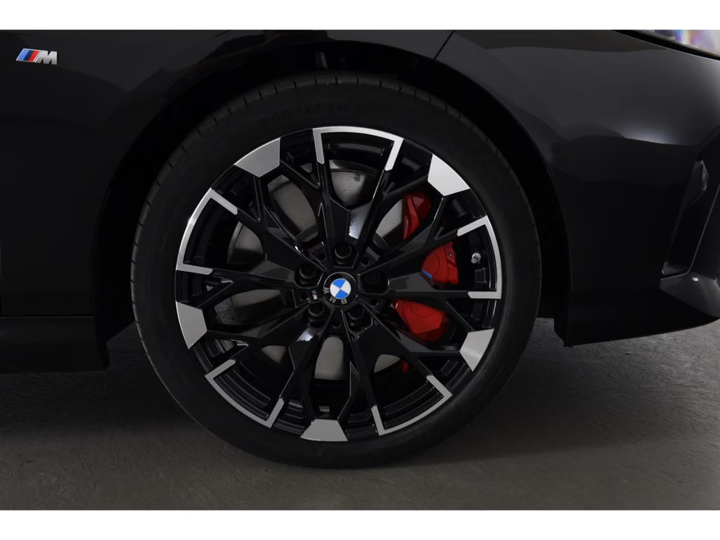 BMW M235
