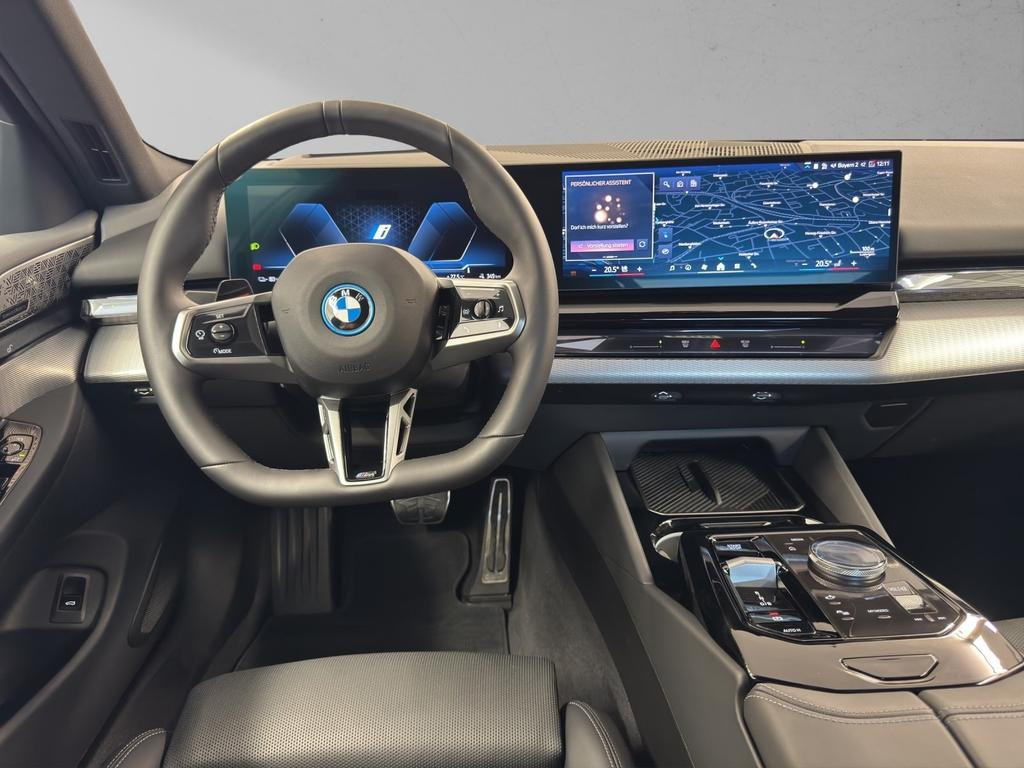 BMW i5