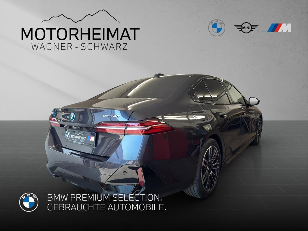 BMW i5