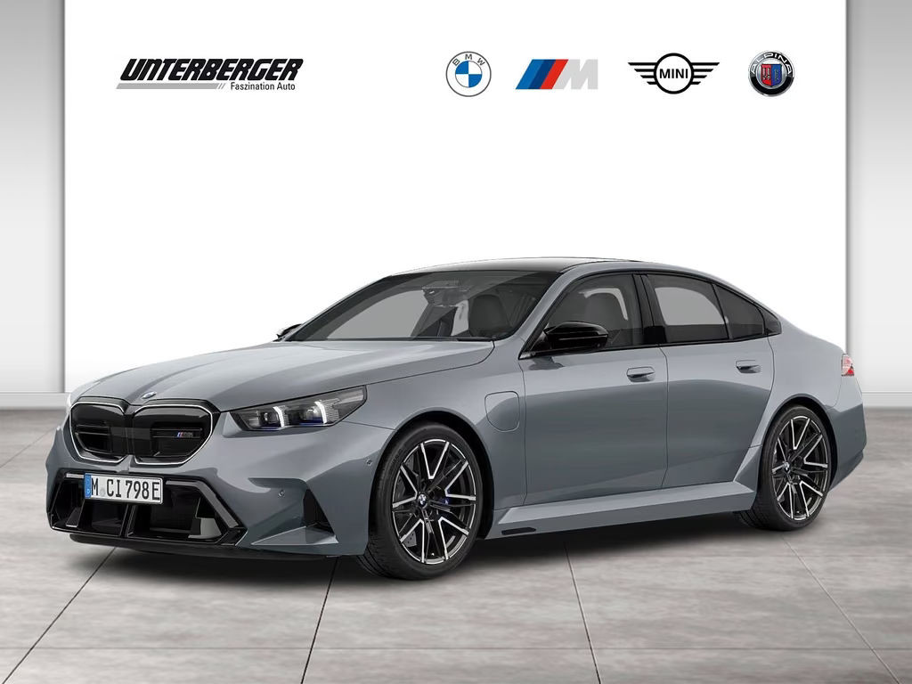 BMW M5 Sedan